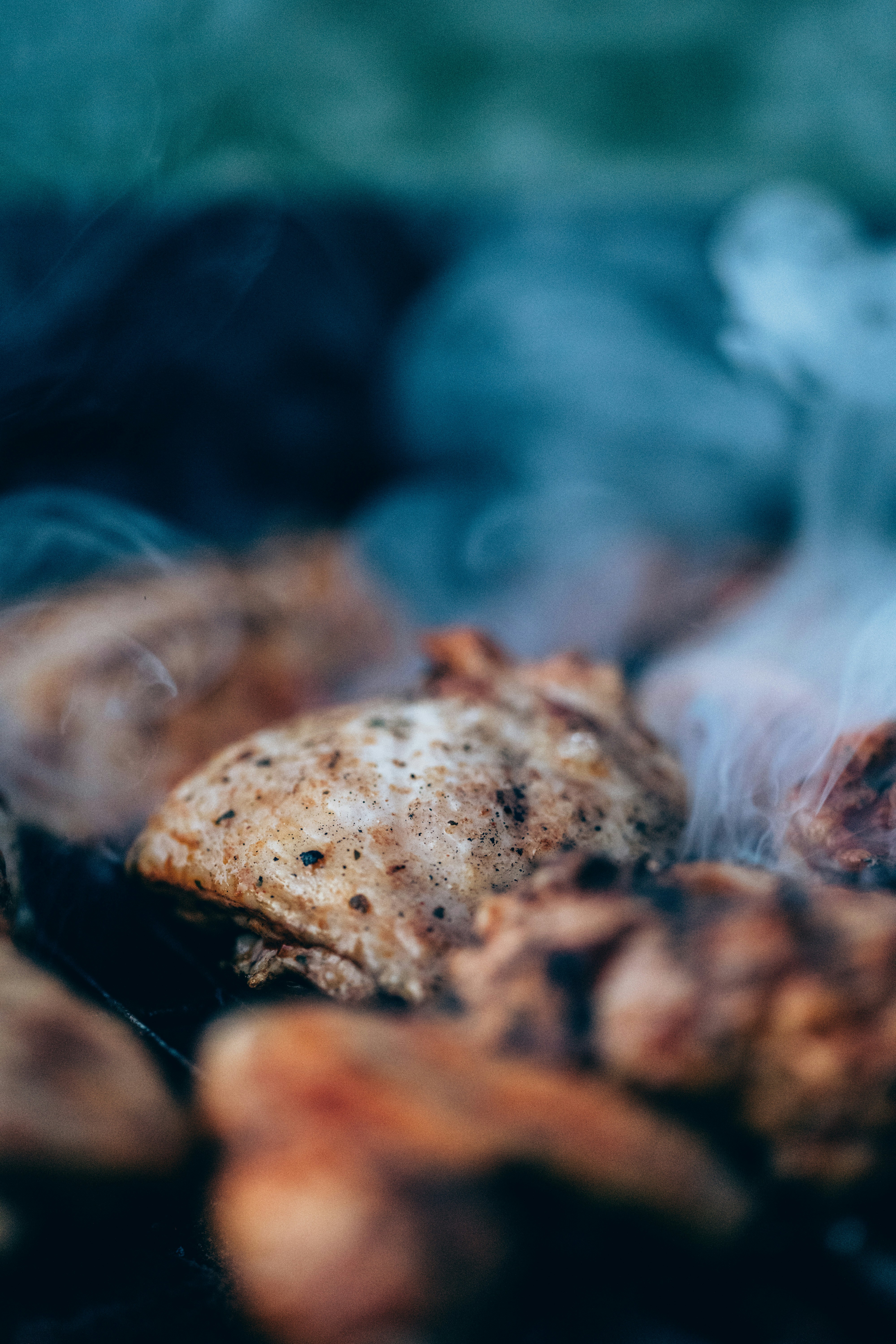 smokey chicken on a grill